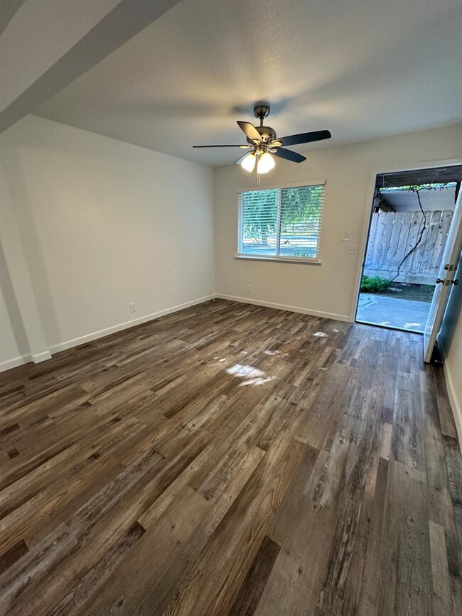 Photo - 1069 Cherry Ln