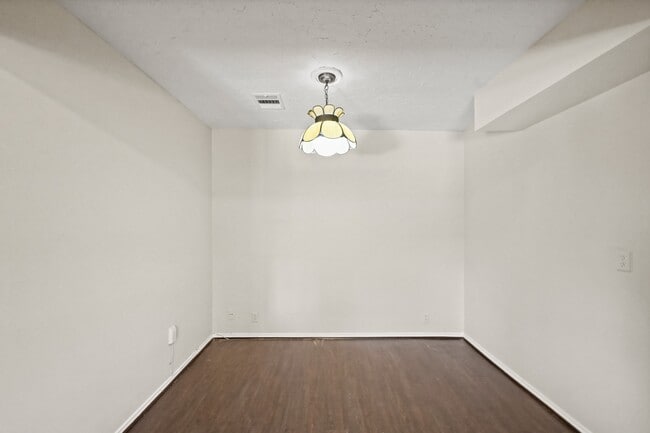 Photo - 16334 Hollow Wood Dr