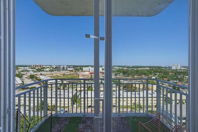 Photo - 2100 Sans Souci Blvd Unidad A1507