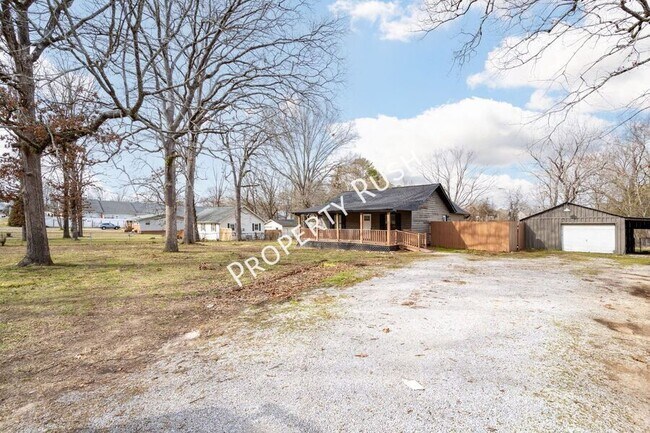 Photo - 8229 Patterson Rd