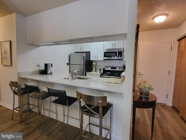 Photo - 241 S 6th St Unit 1202B
