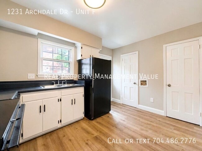 Photo - 1231 Archdale Dr