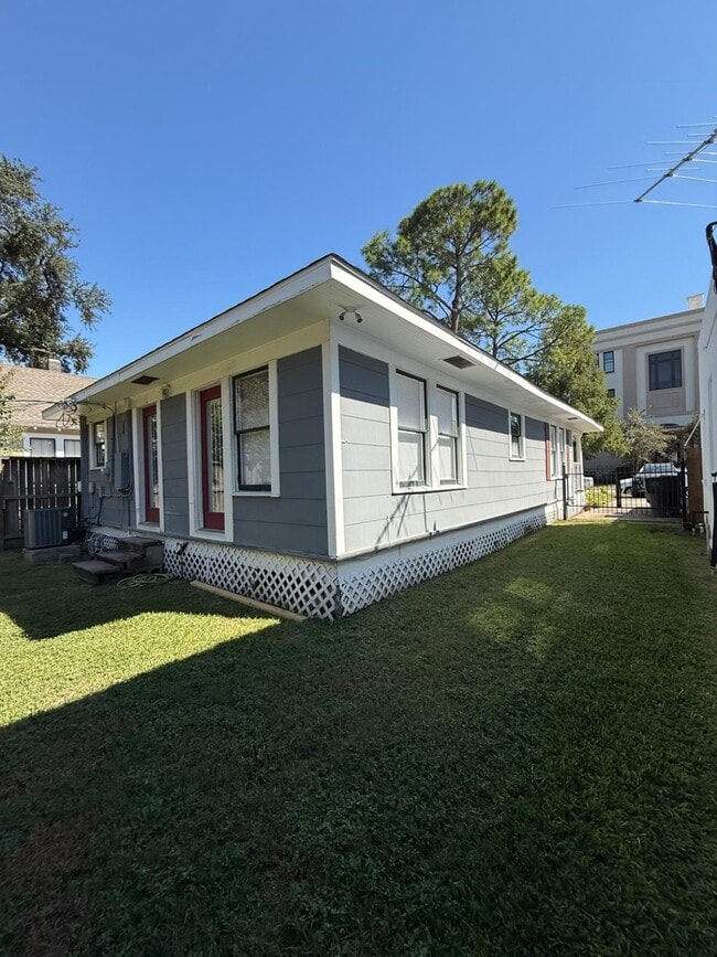 Photo - 1103 Harvard St