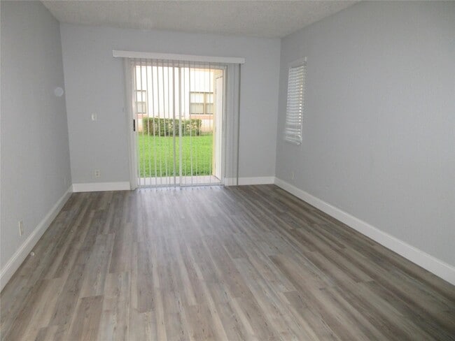 Photo - 11444 NW 42nd St Unit 11444