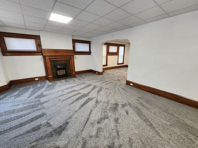 Building Photo - 825chest Unit 825 1