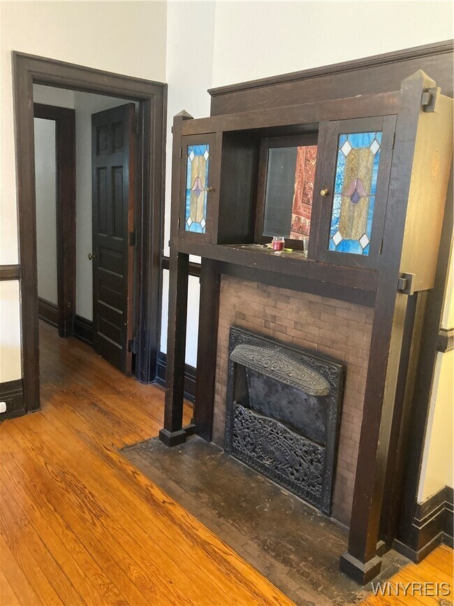 Photo - 44 N Pearl St