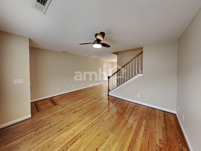 Photo - 533 Scotts Creek Trl