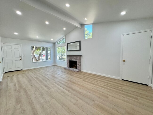 Photo - Newly Remodeled Gorgeous Open Floor Plan on a large Corner Lot