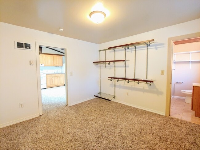 Photo - 258 E Newton St Unit Apt 2