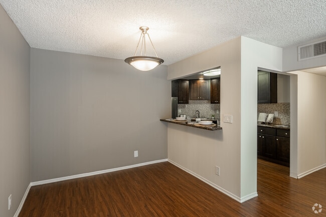 2BR, 2BA - Cannes - 1,185SF - Dining Room