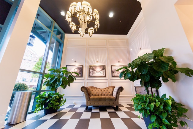 Photo - Saratoga Market Center