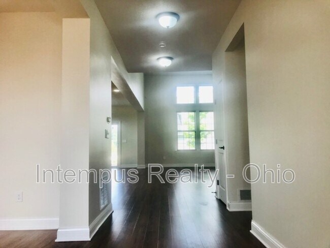 Photo - 9390 Woodbine Way