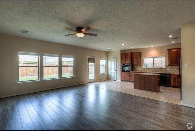 Building Photo - 29610 Legends Glen Dr Rental