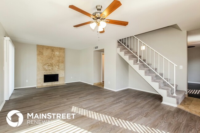 Photo - 820 E Marco Polo Rd