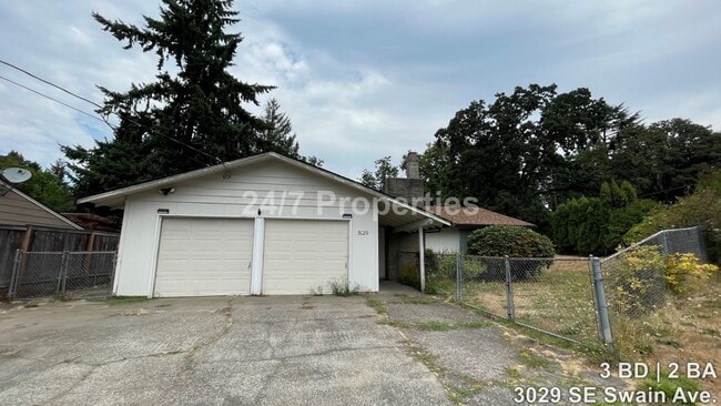 Building Photo - Charming 3 BD | 2 BA House with Large Back...