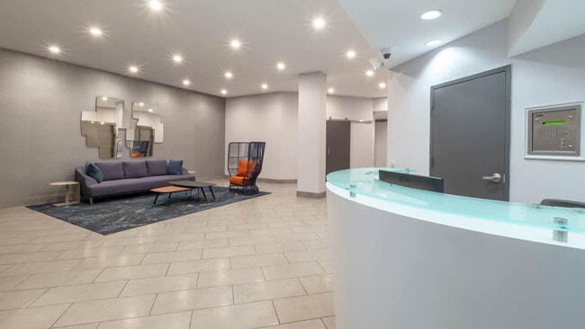 Vestíbulo - Parc Coliseum