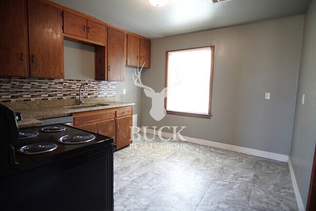 Photo - 6706 SE 15th St