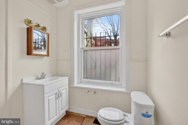 Photo - 3512 Lancaster Ave Unidad 1W