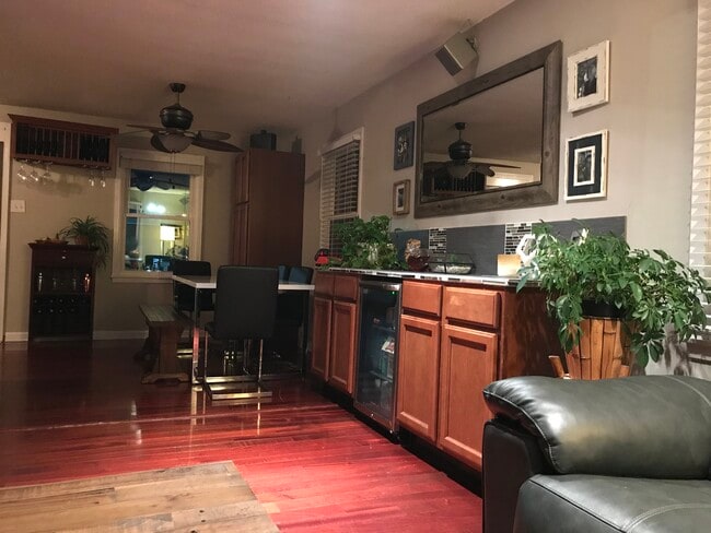 Photo - 3024 Cohoon St