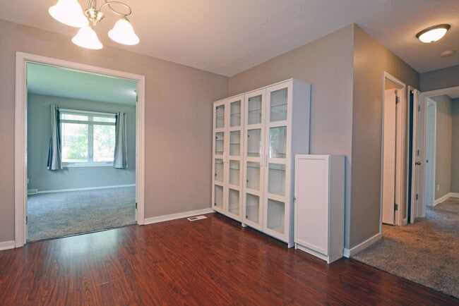 Photo - Beautiful 3-Bedroom 2-Bathroom Home in Bloomington - Available Now!