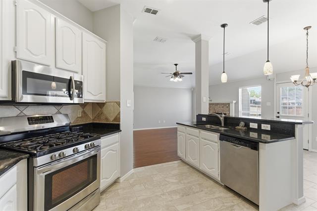 Photo - 1343 Edmonton Dr