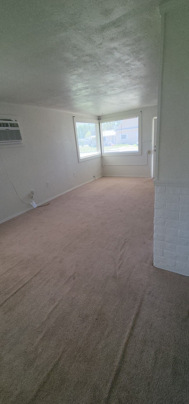 Photo - 444 N 9th E