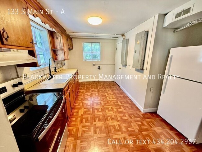 Photo - 133 S Main St Unit A