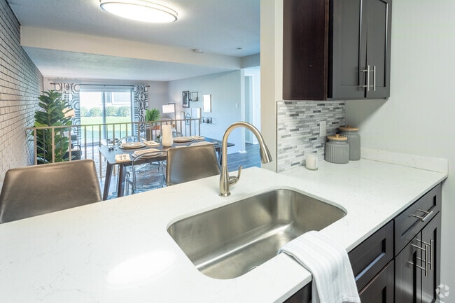 2 BR, 2 BA - Verona