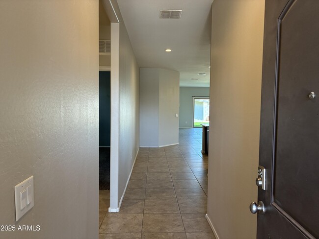 Photo - 25698 W Desert Dr