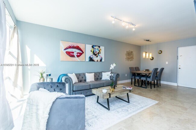 Photo - 17620 Atlantic Blvd Unit 519