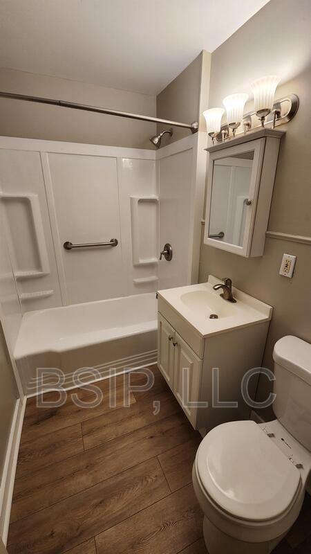 Photo - 502 NE Freeman Ave