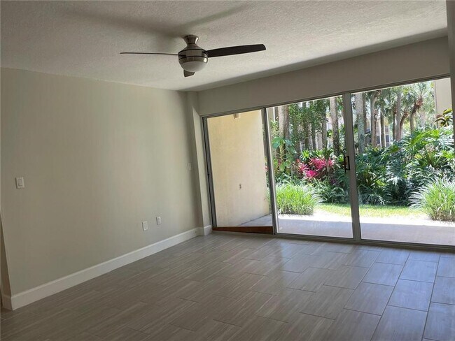 Photo - 586 Orange Dr Unit 118