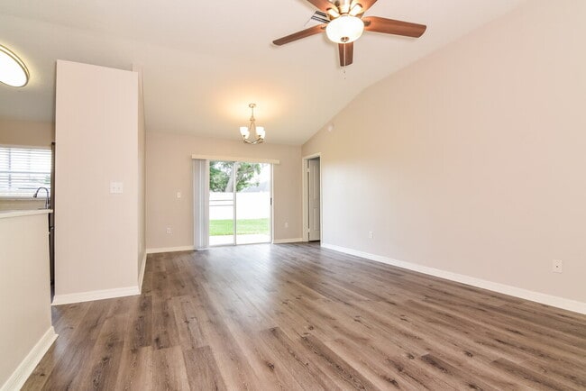 2028 Cattleman Dr