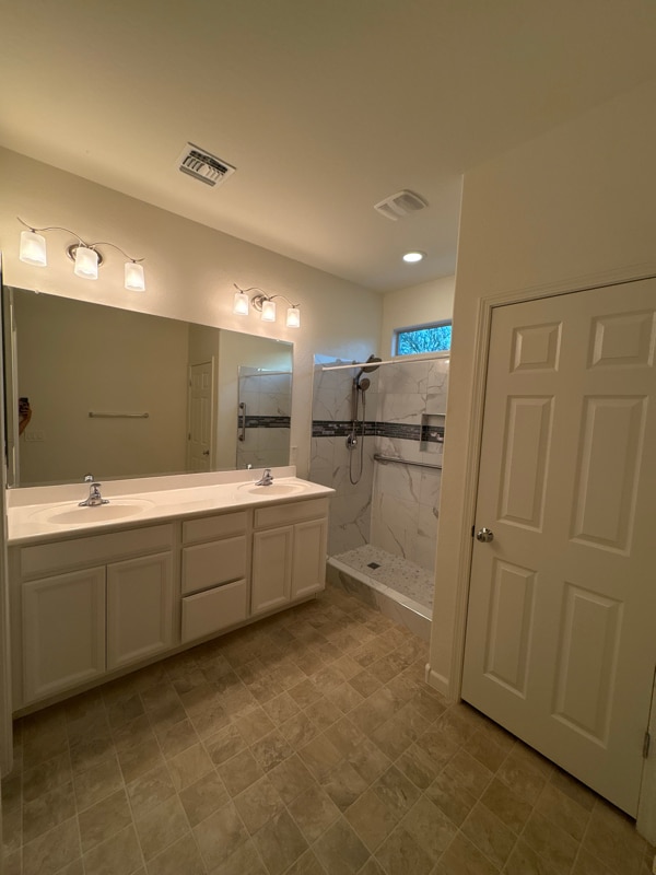 Photo - 652 S 202nd Dr