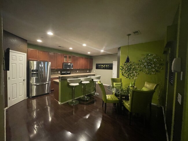 Photo - 601 Menaul Blvd NE Unidad #1502 Rental