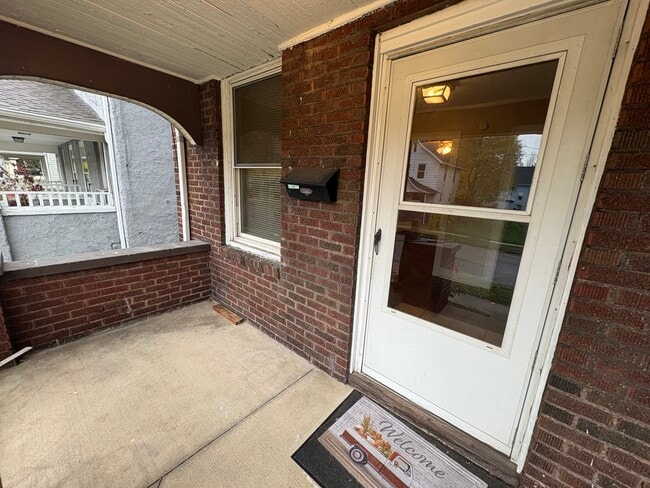 Photo - 1423 Marcy St