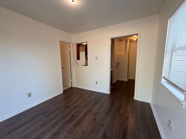 2111 Pearson Dr