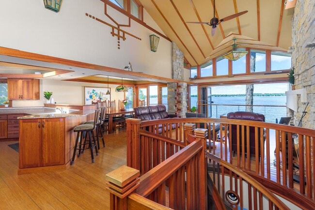 Photo - 5030 Lake Mendota Dr