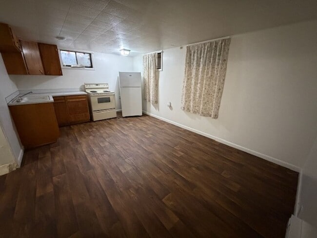 Photo - 932 Avenue B Unit 7