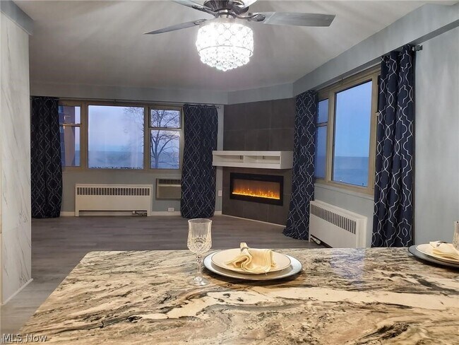 Photo - 11820 Edgewater Dr Unit 417