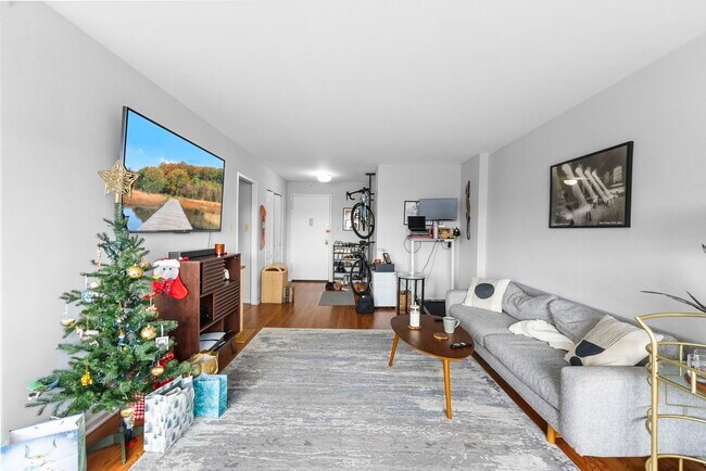 Photo - 225 St Pauls Ave Unidad 7T