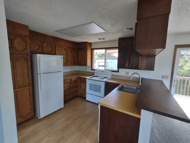 Photo - Large 2+ bedroom 2.5 bath home with large ...