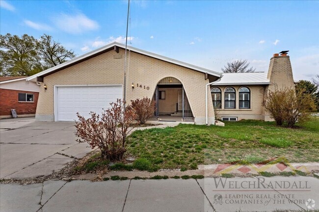 Building Photo - Charming Single-Family Home in Clearfield