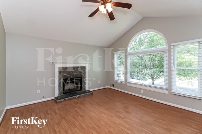 Photo - 1688 Independence Dr