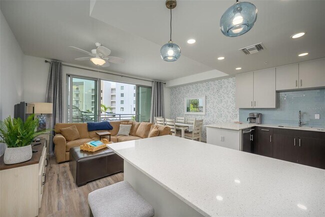 Photo - 1703 N Tamiami Trail Unit 205