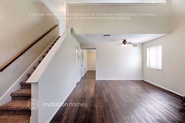 Photo - 1716 Delaford Pl