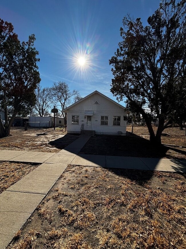 Photo - 1938 E 6th St