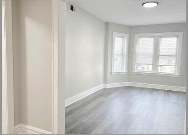 Photo - 2939 N Fairfield Ave Unit 1A