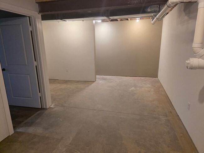 Photo - 609 Detroit St