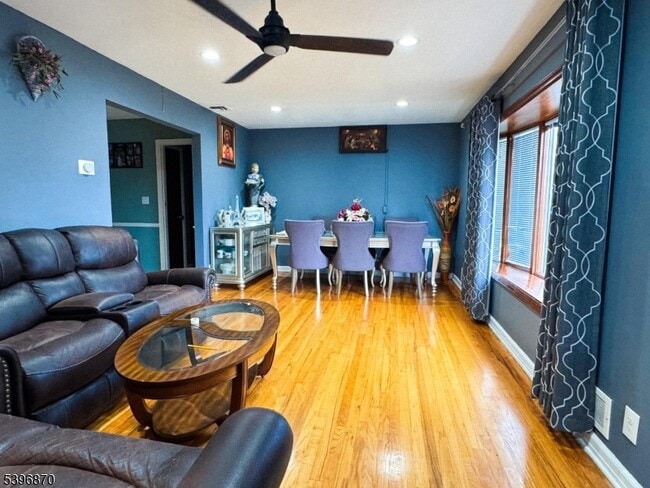 Photo - 617 Sycamore St